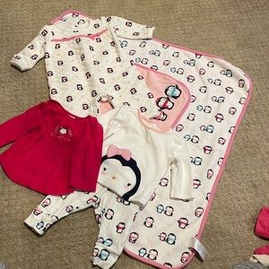 Lot Gymboree 0-3 months Girls Penguin set with blanket, onesie, pants, 2 shirts